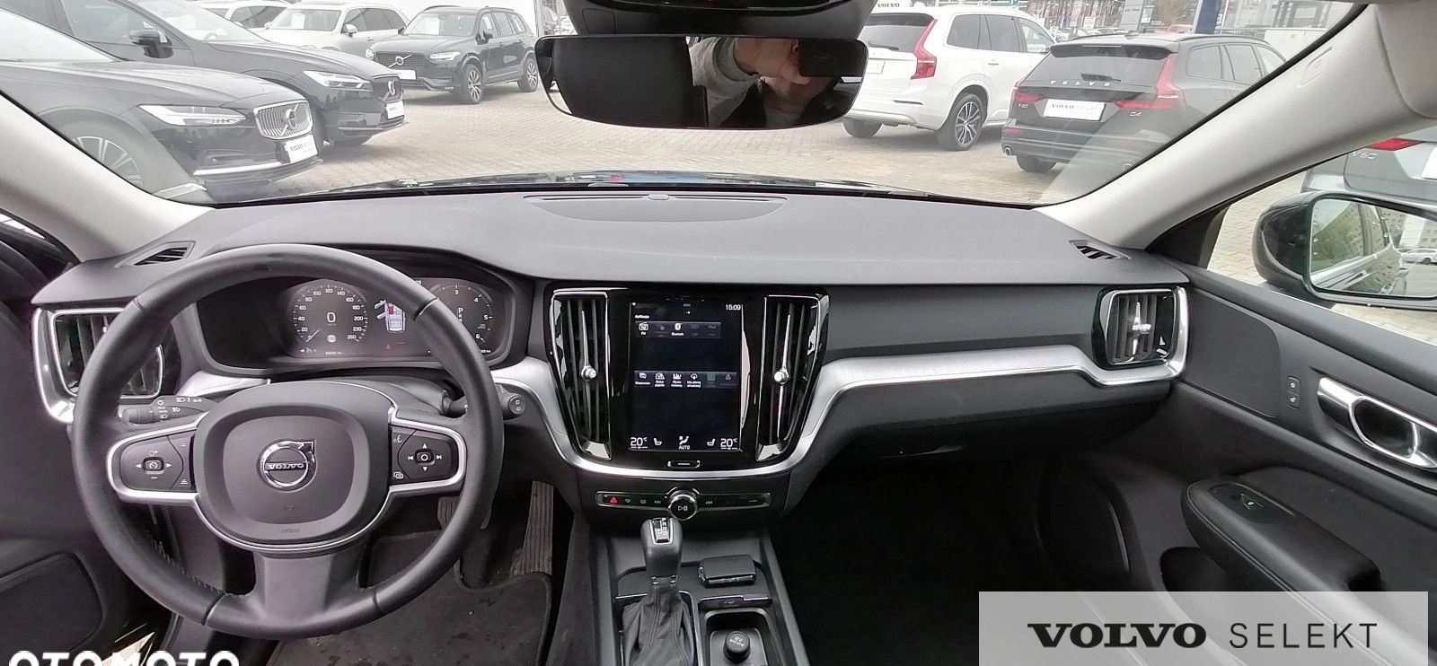 Volvo V60 cena 119777 przebieg: 66500, rok produkcji 2019 z Lubniewice małe 232